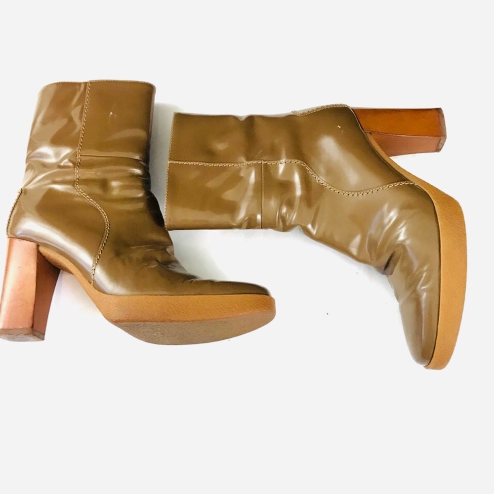 Tods Khaki Patent Leather heel platformBooties sz7